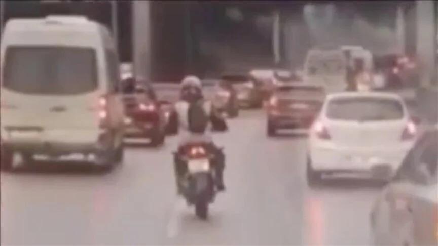 Sağlık Bakanı paylaştı: Motosiklet sürücüsünden alkışlanacak hareket