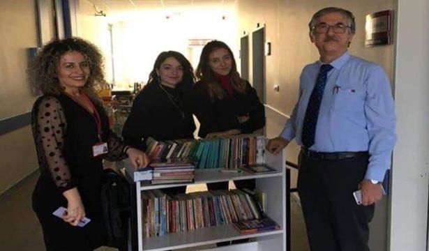Bu hastanede seyyar kitaplık uygulaması başladı