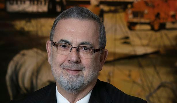 Prof. Dr. Tunç Ovalı: Vitreoretinal cerrahi hekimler için güvenli bir cerrahi imkanı sunuyor