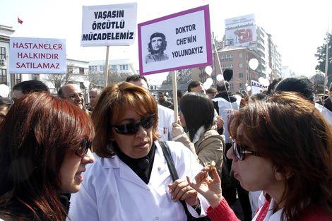 Grev sağlıkçıların hakkı