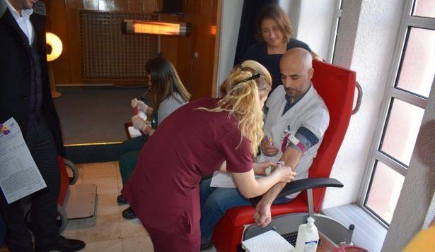 Hastane personeli kök hücre bağışladı... İki hastada eşleşme sağlandı 