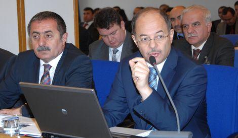 Bakan Akdağ Bakanlık bütçesi için sunum yapıyor