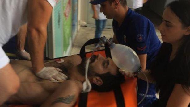 Acil bakım teknikeri Ali Kemal Tamer kalbi duran genci hayata döndürdü