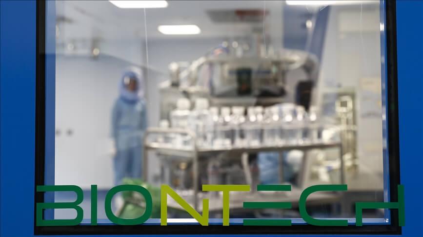 BioNTech, Singapur'da mRNA tabanlı aşı üretim tesisi kuracak
