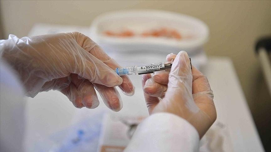Serviks kanseriyle mücadelede en etkili silah 'HPV aşısı' ve 'düzenli tarama'