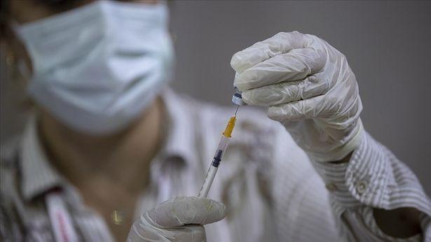 Araştırma: Aşıdan kaynaklanan riskler, Kovid-19'un yarattığı risklerin yanında oldukça hafif kalıyor
