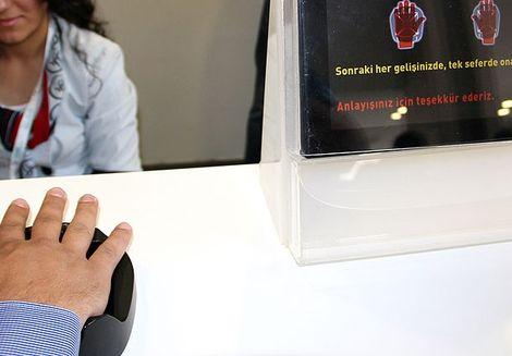 Özel hastaneler biyometrik okuma konusunda tedirgin!