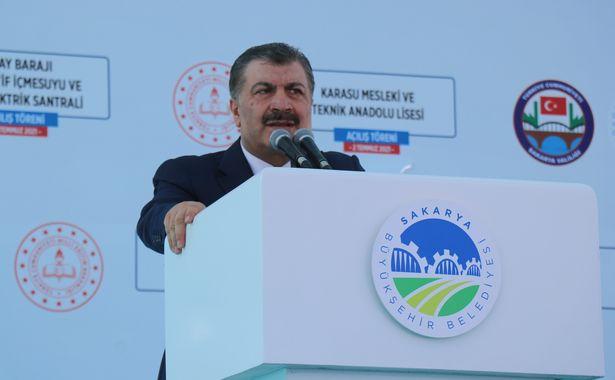 Sağlık Bakanı Koca, toplu açılış töreninde sağlık çalışanlarına teşekkür etti
