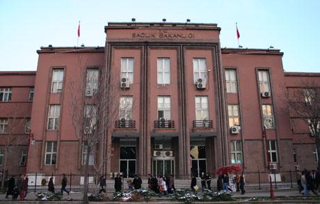 Sağlık Bakanlığı’nın verdiği doktor maaşları