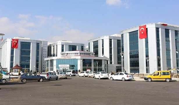 Yeni hastane açıldı, ilk ameliyat yapıldı