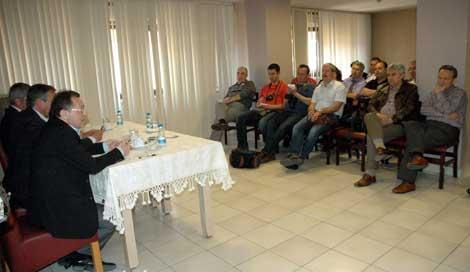 Doktorlar iktidar ve muhalefet milletvekili adaylarına taleplerini iletti