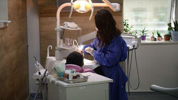 İngiltere’de diş hekimi randevusu yetersizliği: '11 dişimi kendim çektim'