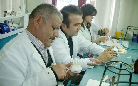  4 dakikada diş tamiri Danıştaylık oldu