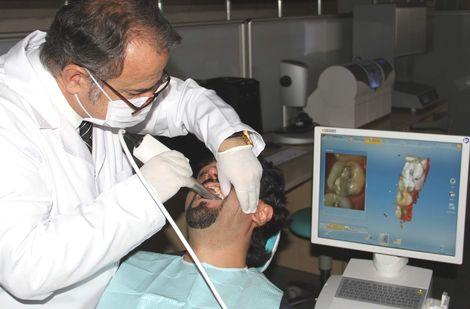 YYÜ Diş Hekimliği Fakültesi’nde bir ilk 
