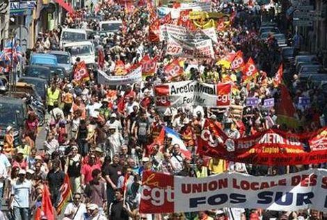 Fransa'da doktorlar greve gitti