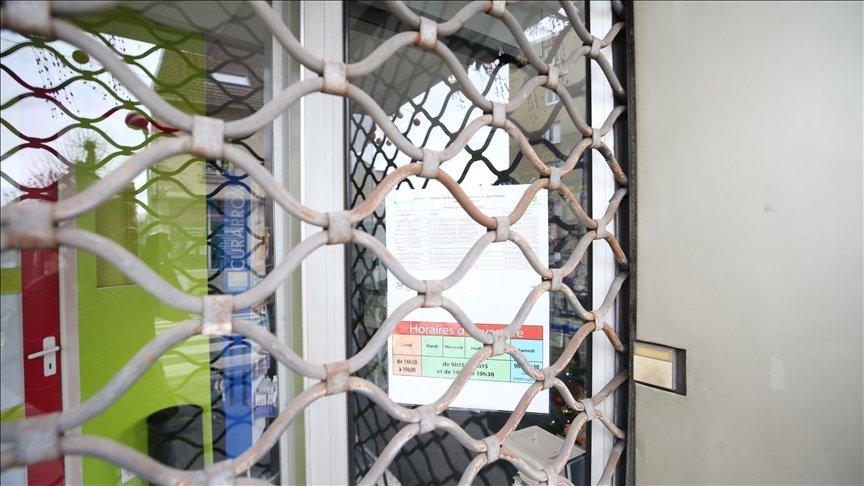 Fransa'da eczacılar greve gitti