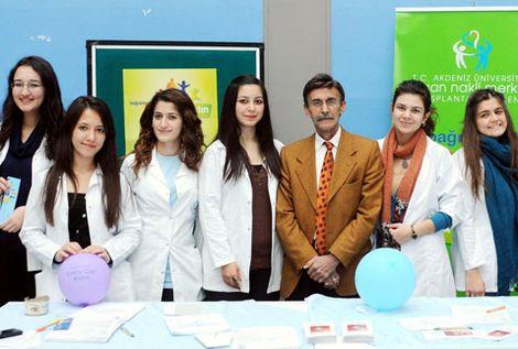 Tıp öğrencileri, 1 günde 70 organ bağışı topladı 