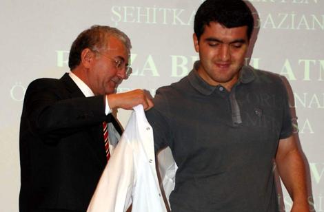 “Beyaz renk leke kaldırmaz”