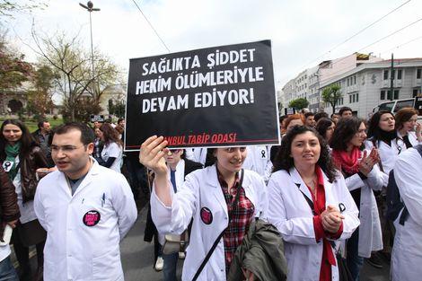"Şiddet uygulayan, sağlık hakkına belli bir süre ücret ödeyerek ulaşsın"