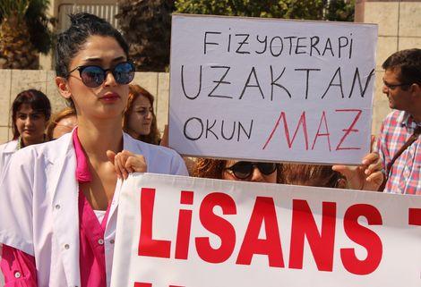 Fizyoterapistler: Fizyoterapi uzaktan okunmaz!