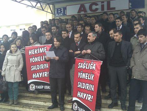 Van'daki hekimler: Bugün Acil dışında çalışmıyoruz