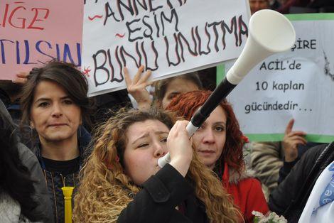 Hemşireler isyan etti: Köle değil hemşireyiz!