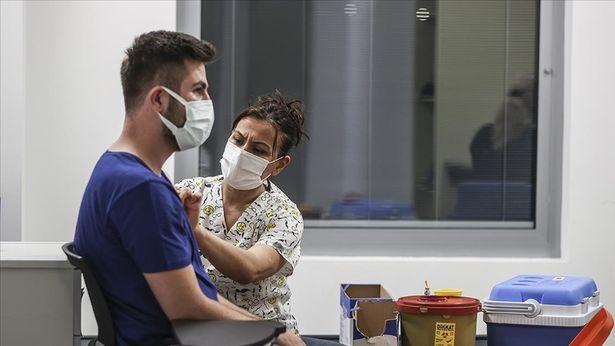 Kadir Has Üniversitesi'nin aşı şartının ardından Marmara Üniversitesi'nden aşı tavsiyesi