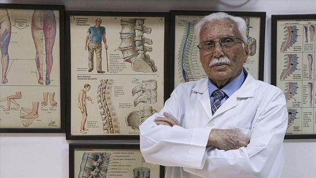 Ortopedinin 90 yıllık çınarı, 66 yıldır beyaz önlüğünü çıkarmıyor