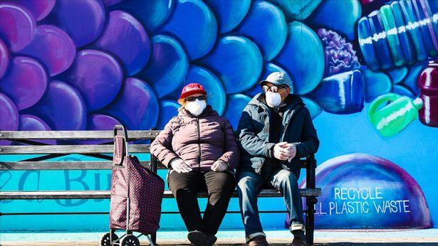 EMA'dan kritik Omicron açıklaması: Hızlı yayılırsa bizi pandemiden endemiye götürebilir