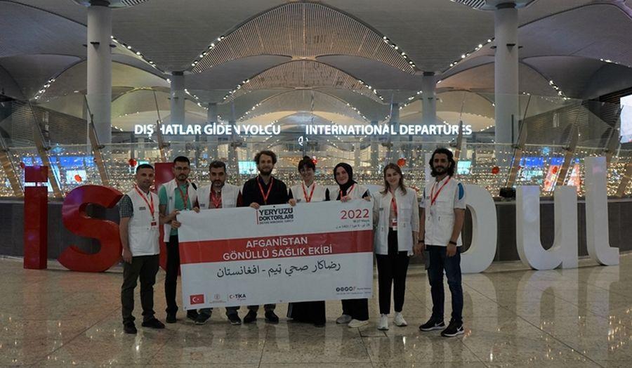 Gönüllü doktorlar, Afganistan'a sağlık hizmeti ulaştırmaya gitti