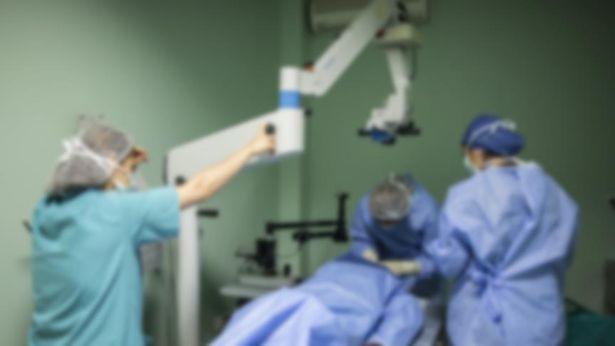 Hastasından 20 bin lira 'bıçak parası' istediği iddia edilen doktor gözaltına alındı