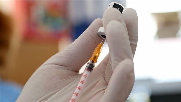 İlk doz aşısını yaptırmayanların sayısı 19 milyon 70 bin 186'ya indi