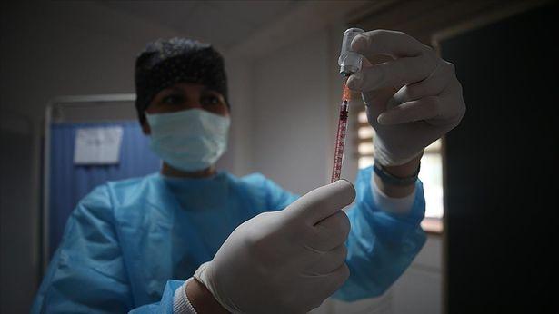 Bilim insanlarından uyarı: Delta varyantı aşı olmayanlar için çok büyük oranda risk oluşturuyor