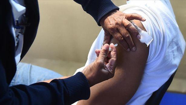 İsrailli uzmandan 4. doz uyarısı: Çok tekrarlanan COVID-19 aşısı zararlı olabilir 