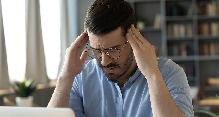 İnternetten hastalık teşhisi: Siberkondri! 'Baş ağrısını tümör olarak düşünebilirsiniz'