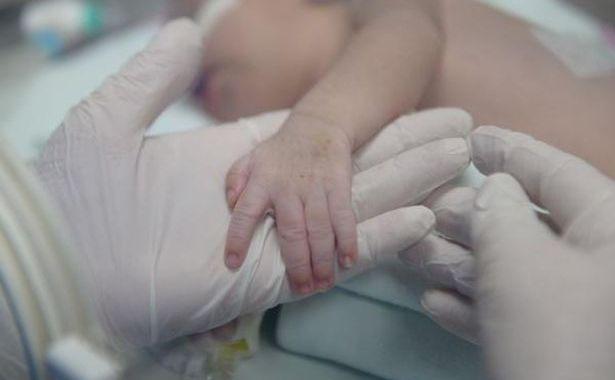 7 günlük bebeğe Kovid-19 teşhisi konuldu