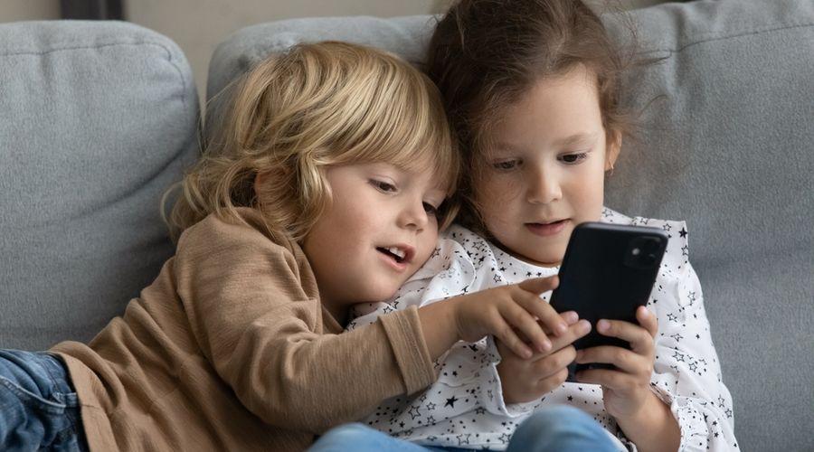 13 yaşından önce akıllı telefon kullanmak ruh sağlığına zarar veriyor