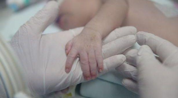 'Doktorların işine bile karışıyorlar!' Doğum koçu tartışması... Evde doğum yaptırmaya çalıştı, bebek hayatını kaybetti