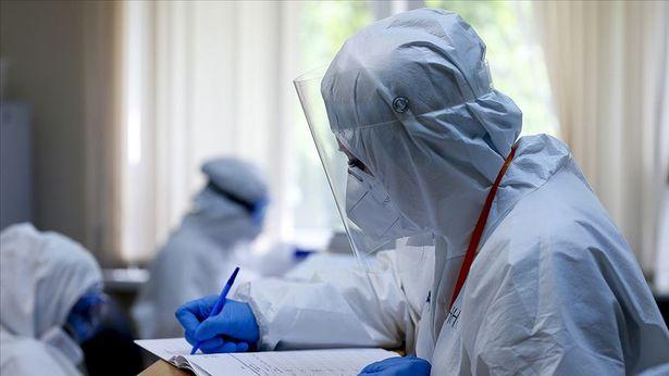 Yunanistan'da aşı olmayan yaklaşık 7 bin sağlık çalışanı görevden uzaklaştırıldı