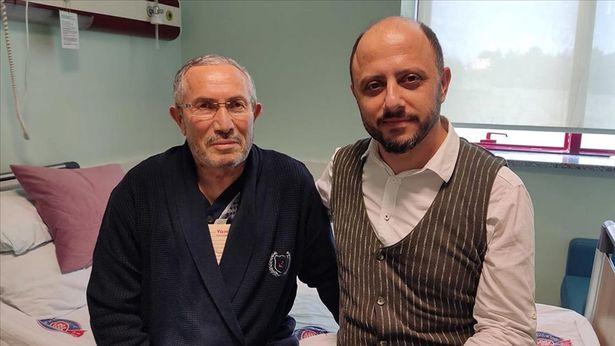 30 yıl sonra karşılaştılar: Emekli öğretmen, doktor olan öğrencisinin eliyle şifa buldu
