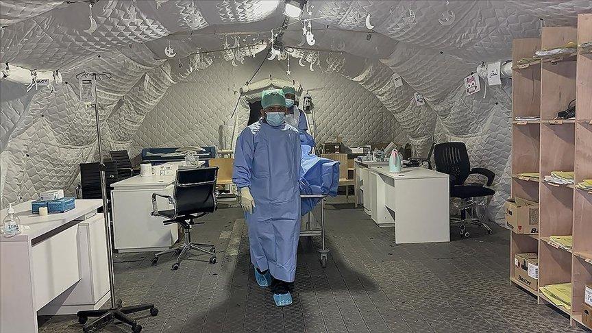 İsrail'in Gazze'ye saldırılarında 885 sağlık çalışanı öldü