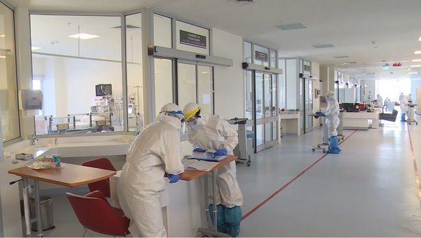 Tam aşılanmayanlar koronavirüs ile mücadeleyi olumsuz etkiliyor