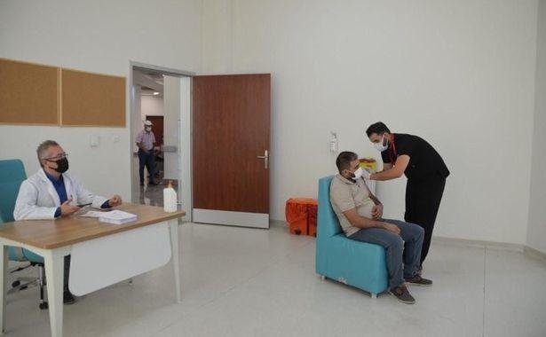 Bakan Koca: Düğünden önce, aşı salgına karşı üstünlük kazanmalı