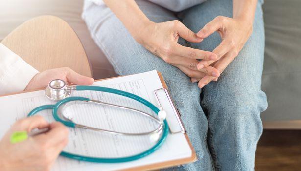 Türkiye’de her 5 kadından 1’i rahim ağzı kanserine davetiye çıkaran HPV virüsünü taşıyor