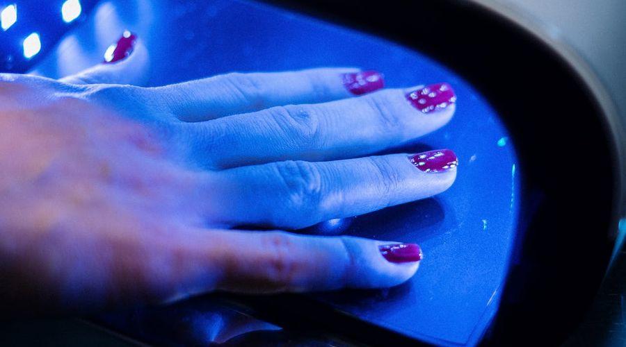 Kalıcı oje ve protez tırnaklardaki gizli tehlike: Akrilat alerjisi