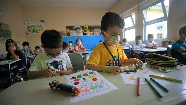 Prof. Dr. Yeşim Taşova: Koronavirüs aşısı yakın zamanda 12 yaş ve altına da açılabilir