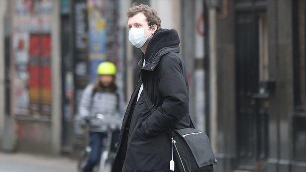 Araştırma: Maske takmak sizi karşı cins için daha çekici yapıyor