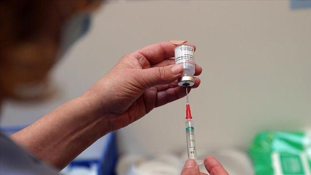 ABD'de Moderna'nın 12-17 yaş grubu için ürettiği Kovid-19 aşısının kullanımı ertelendi