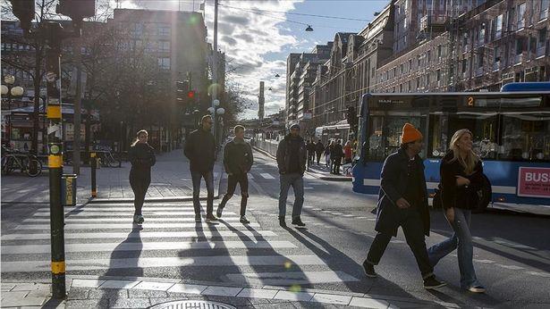 Norveç'te tüm COVID-19 kısıtlamaları kaldırıldı! 'Aramızdaki mesafe artık gerekli değil'