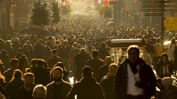 Araştırma: Toplumun geneli, esnetilen tedbirlere rağmen önlem almaya devam ediyor